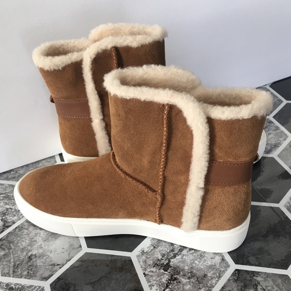 UGG AIKA SNEAKERS - Picture 3 of 6